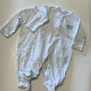 Kissy Kissy - 2 Dots White w/ Blue Footie and stars Size: 0-3M